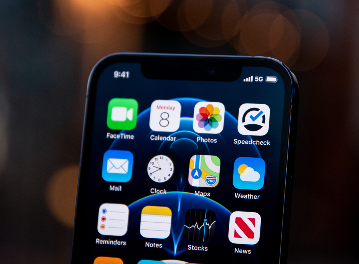 西峡苹果手机维修分享为什么 iPhone 12 在冬季会自动关机 